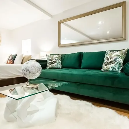 Pieno Centro - 5 Min Acquario Apartment *
