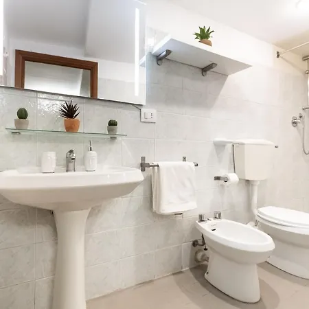 Apartment Pieno Centro - 5 Min Acquario Genoa