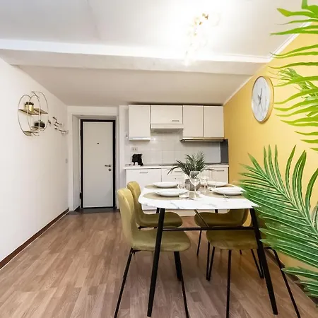 Apartment Pieno Centro - 5 Min Acquario